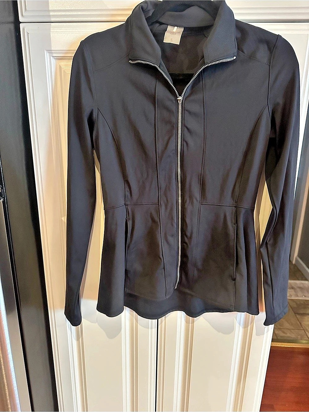 CALIA Women’s Golf Essential Peplum Full-Zip Jacket – Black – Size Small